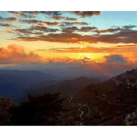 Oda ve Kahvaltı Le Camelie Del Bosco 3*