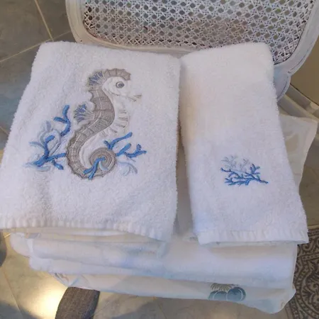 Le Camelie Del Bosco