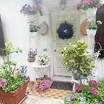 Bed & Breakfast Le Camelie Del Bosco 3*