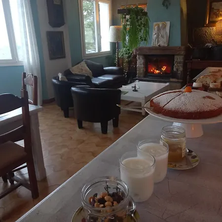 Le Camelie Del Bosco Baiardo