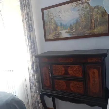 Alojamento de Acomodação e Pequeno-almoço Le Camelie Del Bosco