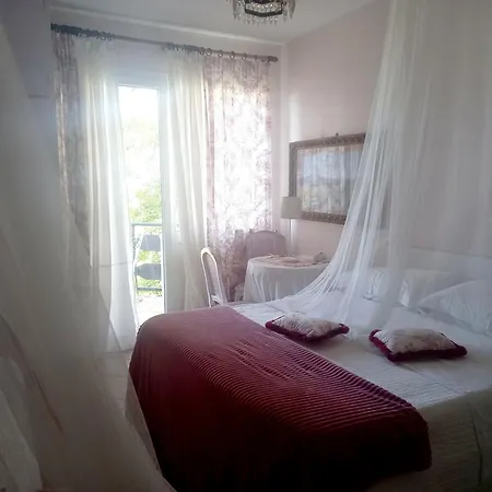 Le Camelie Del Bosco فندق مبيت وإفطار 3*