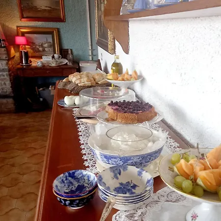 Bed & Breakfast Le Camelie Del Bosco Baiardo