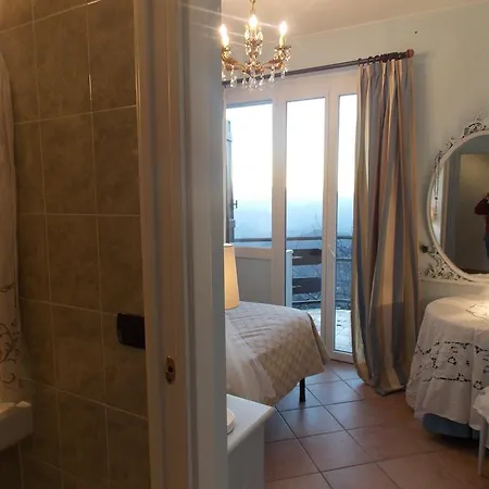 Bed & Breakfast Le Camelie Del Bosco