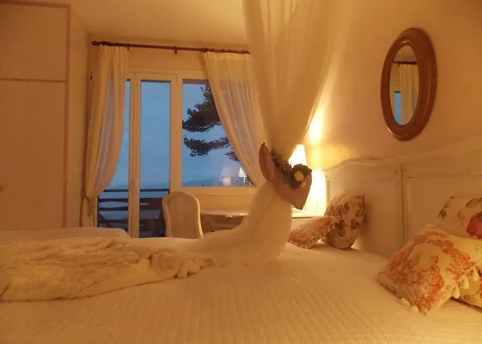 Le Camelie Del Bosco Bed and breakfast