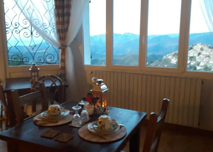 Bed & Breakfast Le Camelie Del Bosco Baiardo